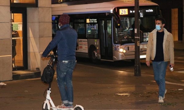 Fransa'da toplu taşıma araçlarına maske kullanımını kontrol etmek için kameralar yerleştirilecek