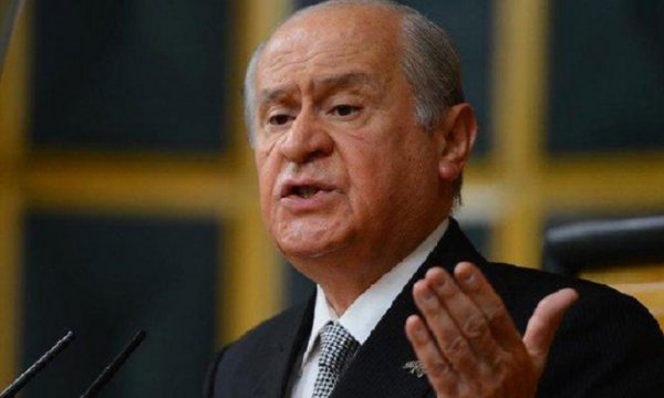 Cumhur İttifakı’nda ‘öğrenci andı’ krizi: Devlet Bahçeli’den açıklama