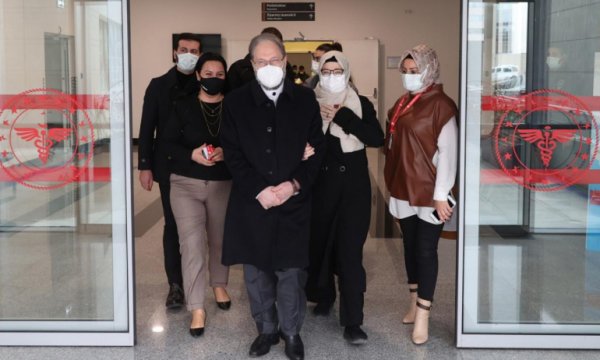 Koronavirüs tedavisi gören Diyanet İşleri Başkanı Erbaş taburcu oldu