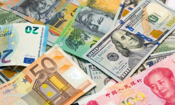 Türk Lirası karşısında Euro ve Dolar'da olağan dışı yükseliş