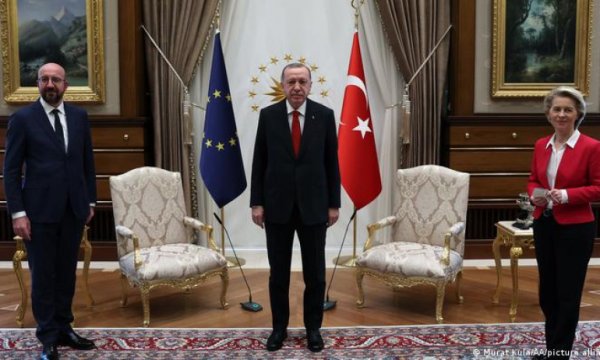 AB Komisyonu Başkanı: Türkiye'nin AİHM kararlarına uyması önemli