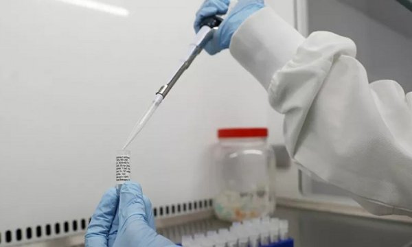 İran'ın yerli aşısı COVIRAN Bereket'in seri üretimine başlandı