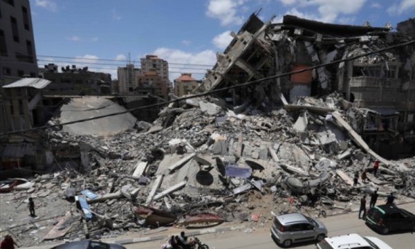 İsrail bombardımanları Gazze'de binlerce kitabı yok etti