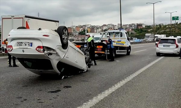 Trafik kazalarının üçte birine 'araç hızı' yol açıyor