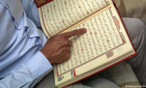 Almanya'da devlet destekli imam eğitimi başlıyor