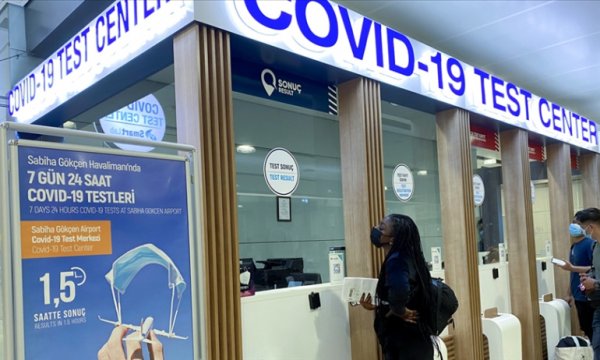 Havalimanlarında belli sayıda yolcuya örnekleme temelinde PCR testi yapılacak