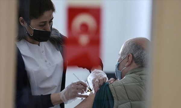 Türkiye'de üçüncü doz aşılama başlıyor