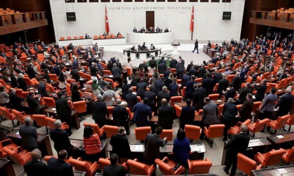 Bakanlar 16 bin soru önergesine yanıt vermedi