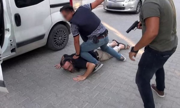 Ebu Ahmed kod adlı IŞİD sorumlusu Adana'da yakalandı