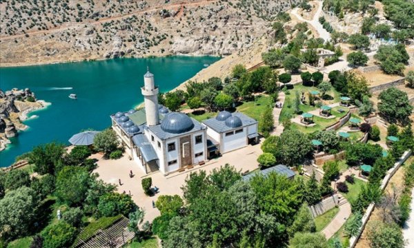  Doğa ve inanç turizmini tercih edenlerin bir rotasıda: Peygamberler diyarı 'Eğil'