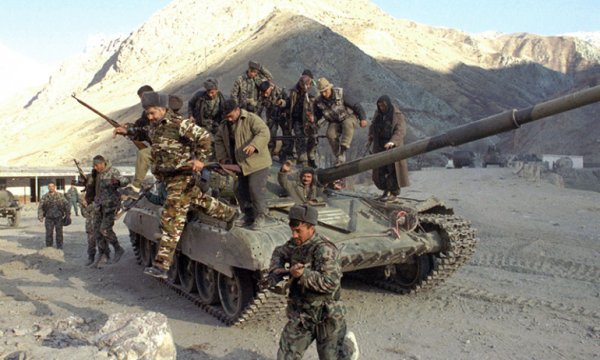 Kırgızistan ve Tacikistan tartışmalı sınır bölgesinde çalışma yapmama konusunda anlaştı
