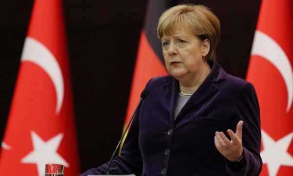 Merkel'den karamsar Türkiye yorumu: AB'ye üye olabileceğini sanmıyorum