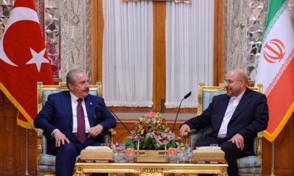 Türkiye ve İran'dan göç sorununa karşı iş birliği mesajı