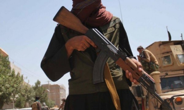 ''Taliban, Afgan bürokrat ve askerlere rüşvet verdi''