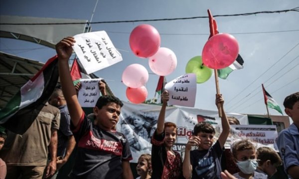 Gazze'nin çocukları İsrail ablukasını protesto etti