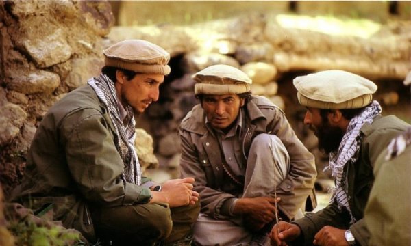 Ahmed Mesud’dan silah bırakma şartı