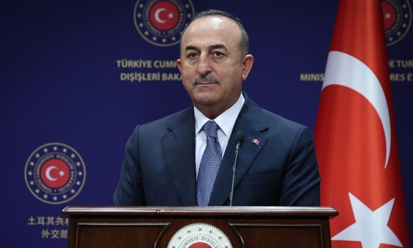 Çavuşoğlu: Mültecilerin ülkelerine gönderilmesi için daha iyi bir destek görmeye başladık
