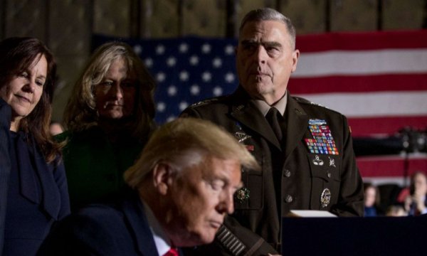 Trump, Milley'in Çin'le yaptığı gizli görüşmeler için 'vatana ihanet' dedi