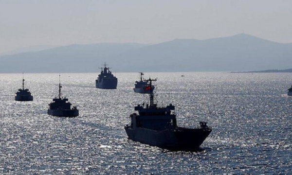 Ege'de Fransa destekli kriz büyüyor