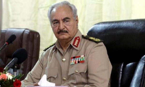 Hafter, seçimlere girebilmek için askeri görevlerini bıraktı