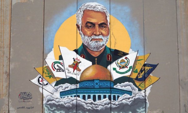 Lübnan sınırında Şehit Kasım Süleymani tablosu 