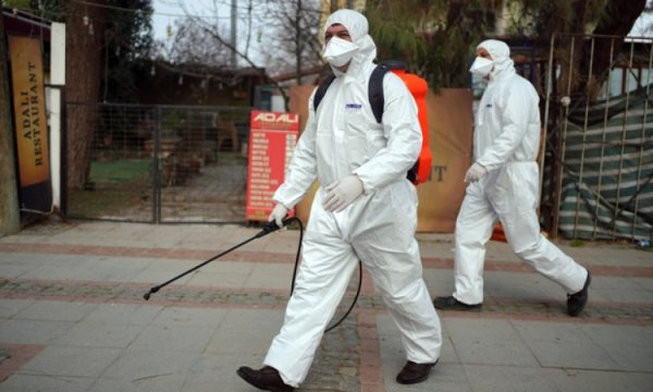 Omicron'a karşı 'kapalı ortamlarda' tedbirlerin daha da artırılması uyarısı