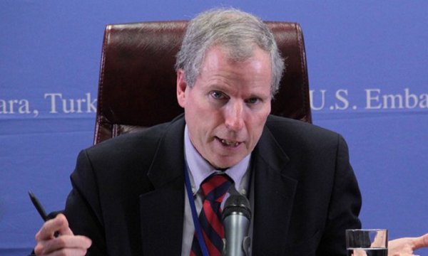 Robert Ford’dan Suudi basınına güvence: ABD, bölgeden çekilmiyor