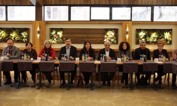 Siyasette üçüncü yol; Solu karıştıran toplantı