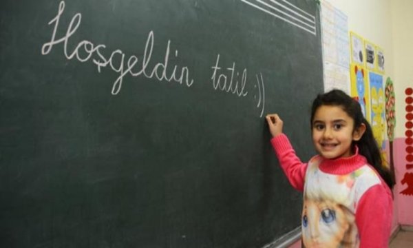 Türkiye'de 18 milyon öğrencinin yarıyıl tatili bugün başladı