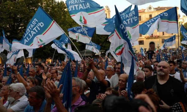 İtalya'da aşırı sağın seçim zaferi, göçmenler ve Müslümanlar için tehlike oluşturuyor