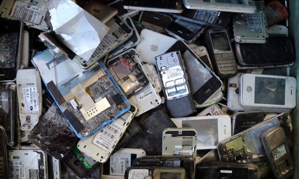 Dünyada 2022'de 5,3 milyar cep telefonunun çöpe atılacağı tahmin ediliyor