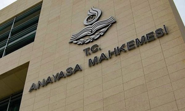 Anayasa Mahkemesi'nden dezenformasyon yasası kararı