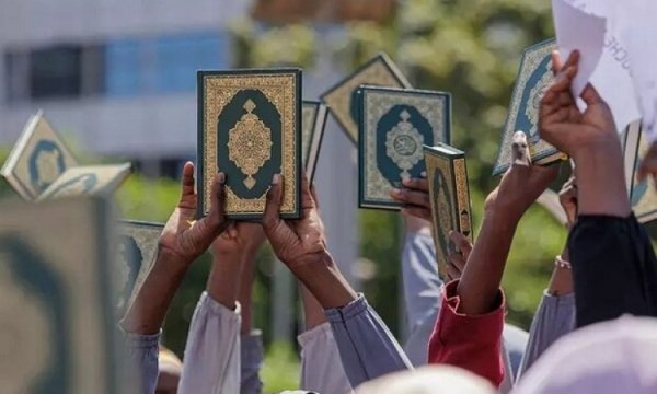 Mali'de İslam'a ve Hazreti Muhammed'e (s.a.v) hakaret protesto edildi