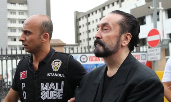 Adnan Oktar'a 891 yıl hapis cezası