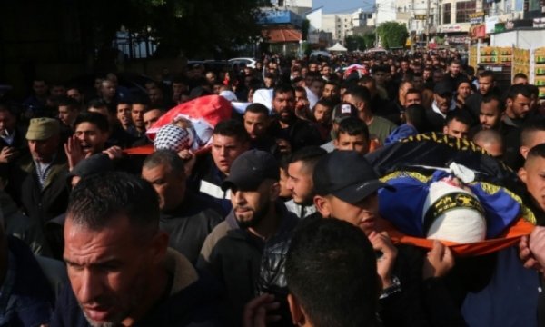 İsrail'in katlettiği Filistinliler toprağa verildi