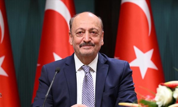 2002 yılından bu yana uygulanan asgari ücret ve dolar karşılığı tablosu paylaşıldı