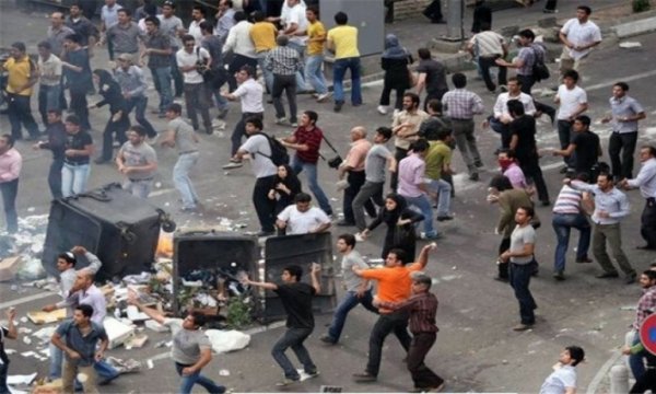 İran neden müdahale etmiyor?; Kendi kendini tüketen isyan