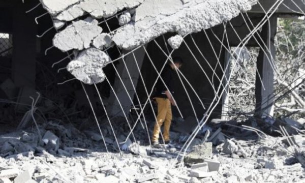 Yemen'de bina çöktü: 9 kişi yaşamını yitirdi, 8 yaralı