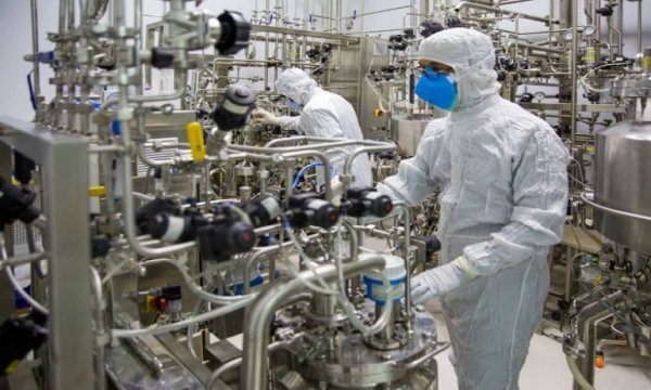 İranlı uzmanlar Omicron’a karşı yeni bir aşı geliştirdi