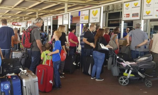 Ruslar ve Ukraynalılar Antalya'da satılık-kiralık konut bırakmadı