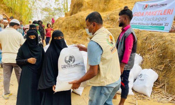 Afrika'dan, Asya ve Avrupa'ya Ümmetin farklı renklerden yetim ve muhtaçlarına Ramazan yardımları
