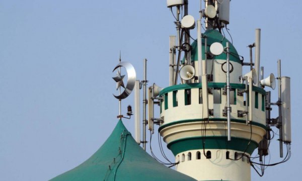 Hindistan'da gerilim: Ezan sesi kısıldı