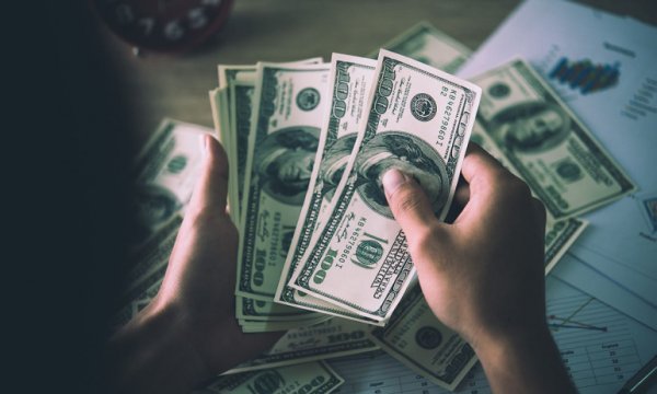 Merkez, doları resmen uçurdu! İşte yıl sonu beklenen dolar kuru
