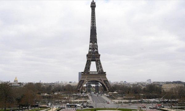 New York Times, Fransa'nın Haiti'den alınan haraçlarla Paris'i inşa ettiğini iddia etti