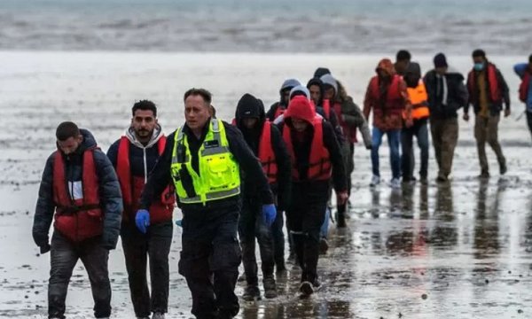 İngiltere'nin Ruanda'ya göndermeyi planladığı sığınmacılar açlık grevine başladı
