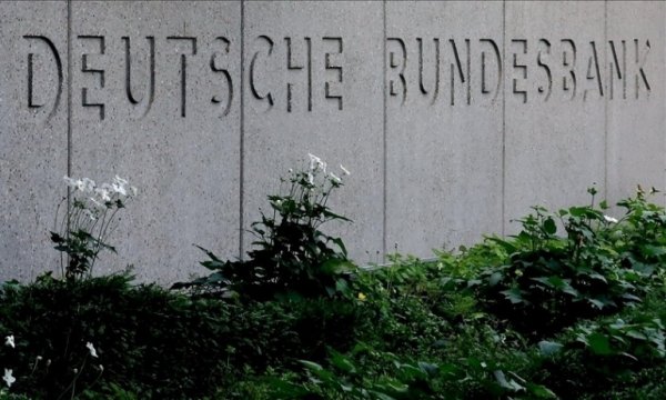 Bundesbank, Almanya'da enflasyon tahminini ikiye katlayarak daha zayıf büyüme öngördü