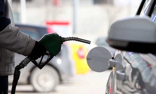 Gözümüz aydın... Benzine indirim geldi