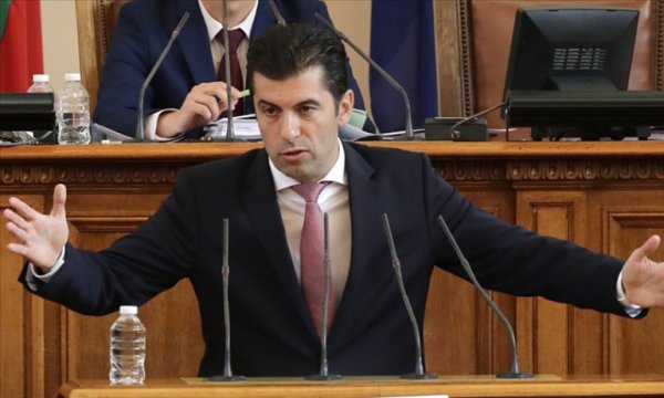 Bulgaristan’da koalisyon hükümeti düştü