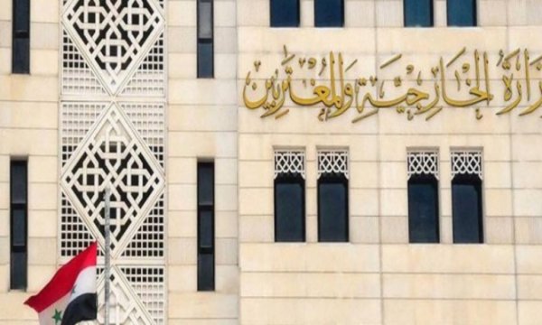 Şam: Fransa, vesayet döneminin tarihin çöplüğüne girdiğini bilmeli