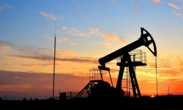 Brent petrolün varil fiyatı 90 doların altına düştü